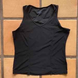 Nike Women’s v neck tank